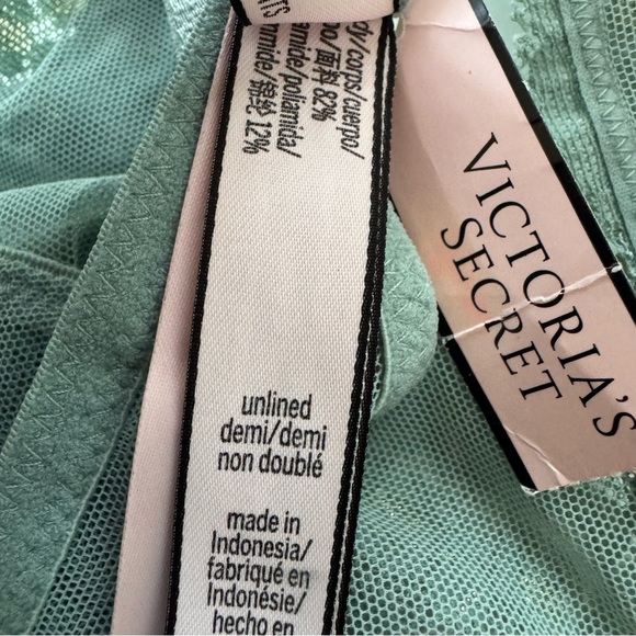 Victoria’s Secret Underwire Gold Metallic Lace Demi Bra Blue Size 32D NWT - Picture 7 of 10